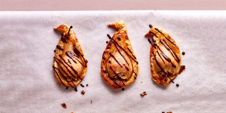 Perenslofjes met chocolade-pepersaus