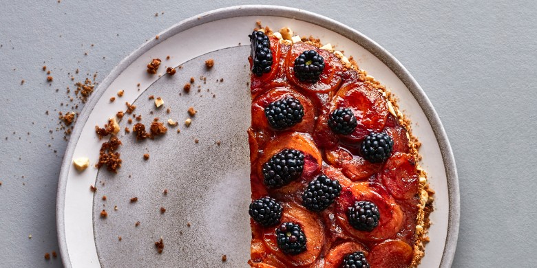 Abrikozentaart met bramen