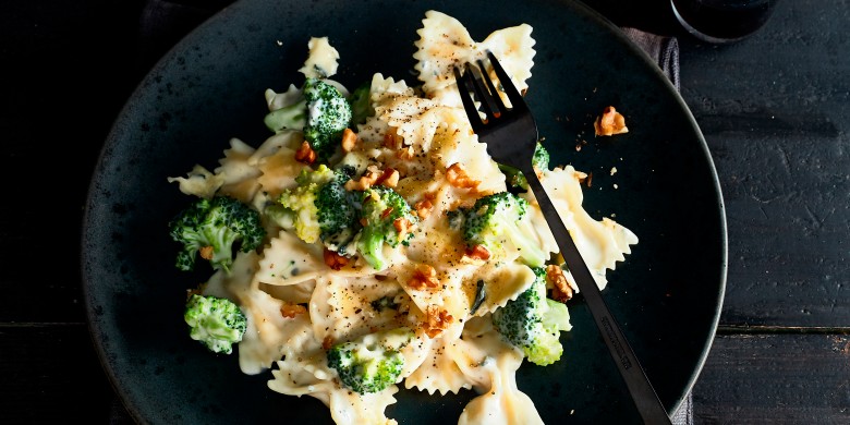 Farfalle met blauwe kaas en broccoli 