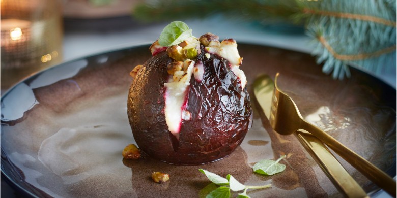 Gepofte bietjes met geitenkaas en pistachenoten
