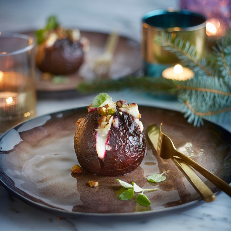 Gepofte bietjes met geitenkaas en pistachenoten