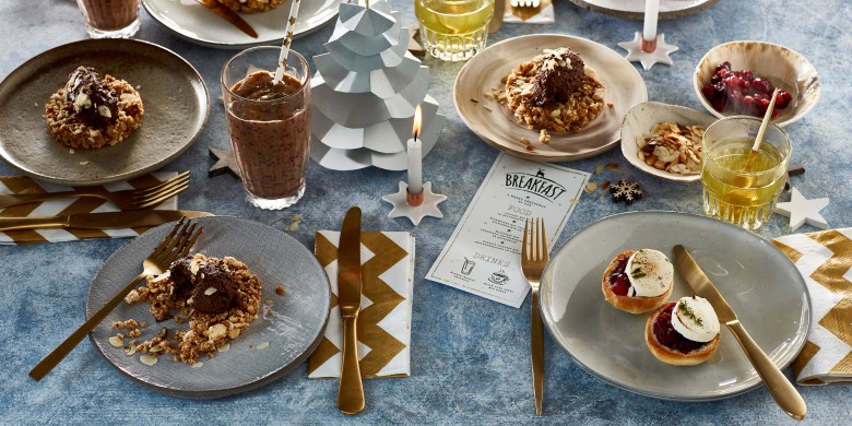 Bolletjes met cranberry-abrikozenchutney en geitenkaas