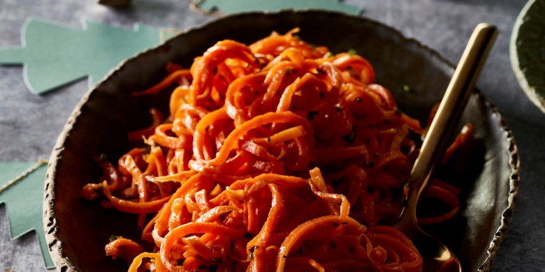 Wortelspaghetti met knoflookolie