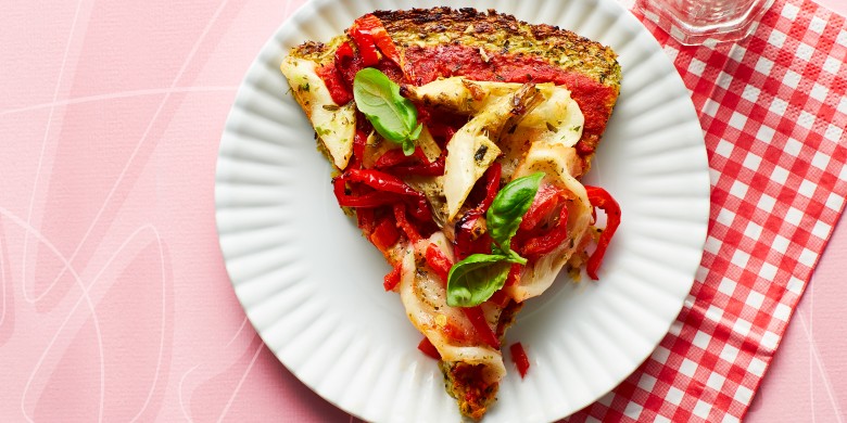 Pizza van broccoli met paprika en artisjok 