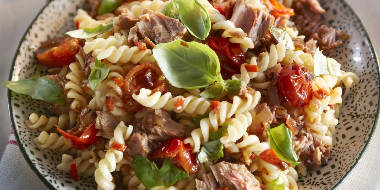 Fusilli met tonijn en tomaat