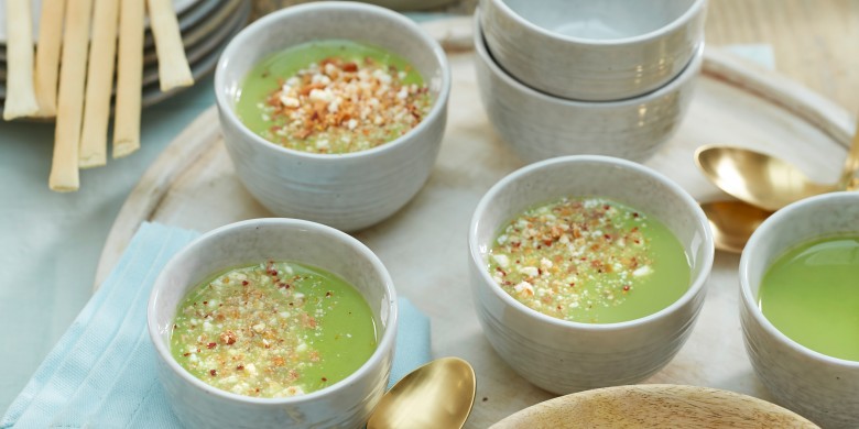 Doperwten-muntsoepje met fetacrumble