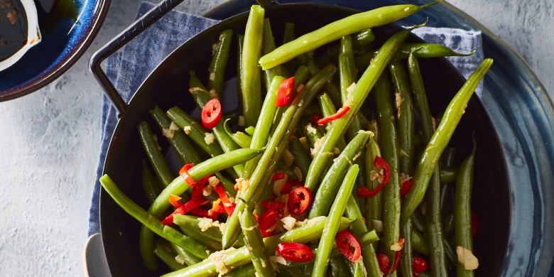 Gewokte sperziebonen met gember en rode peper