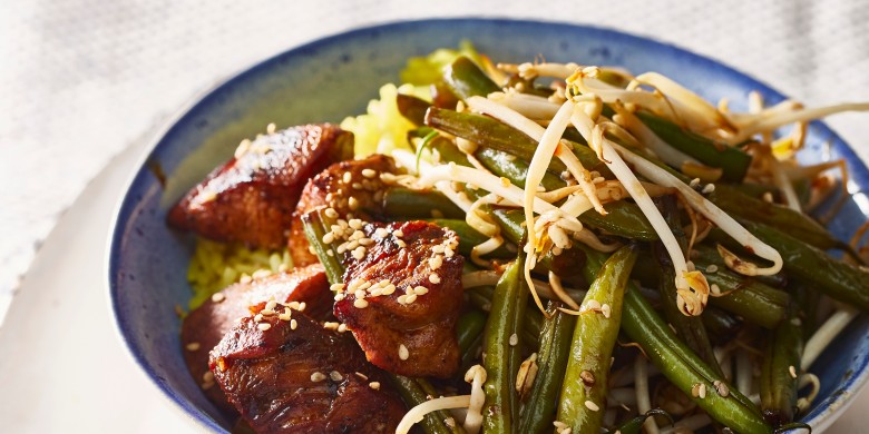 Sperziebonen met taugé, ketjap en sesam