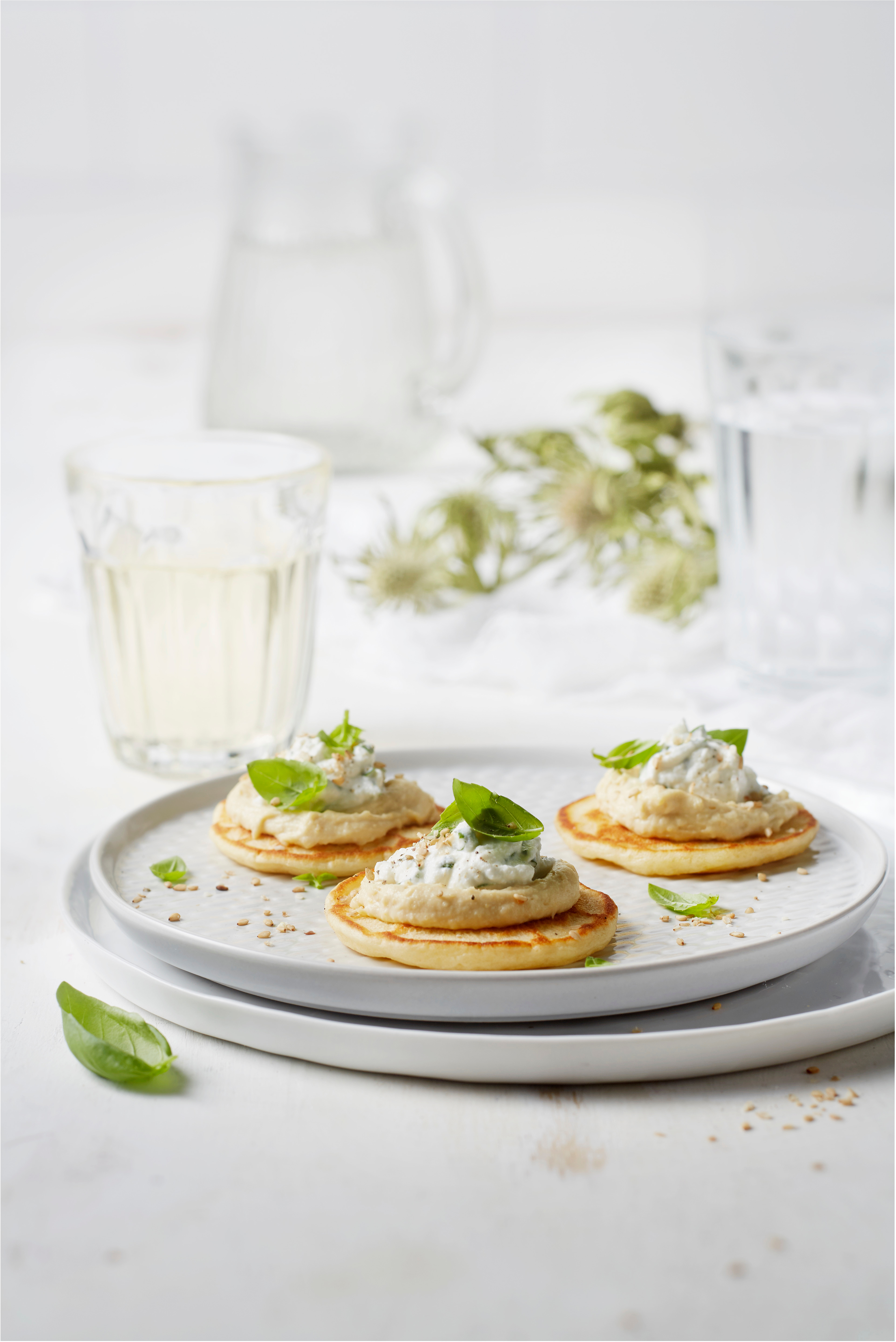 Kruidenricotta-hummuspoffertjes