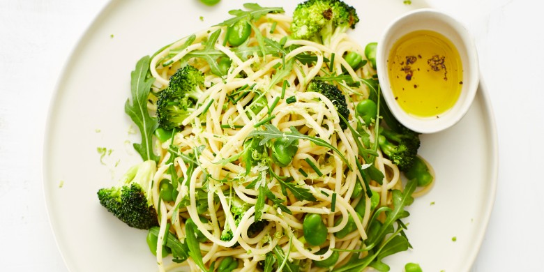 Spaghetti met voorjaarsgroenten