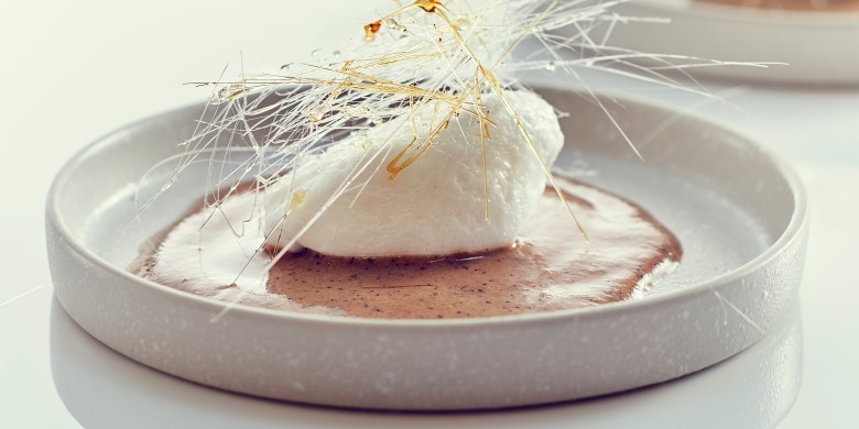 Iles flottantes met crème anglaise van thee