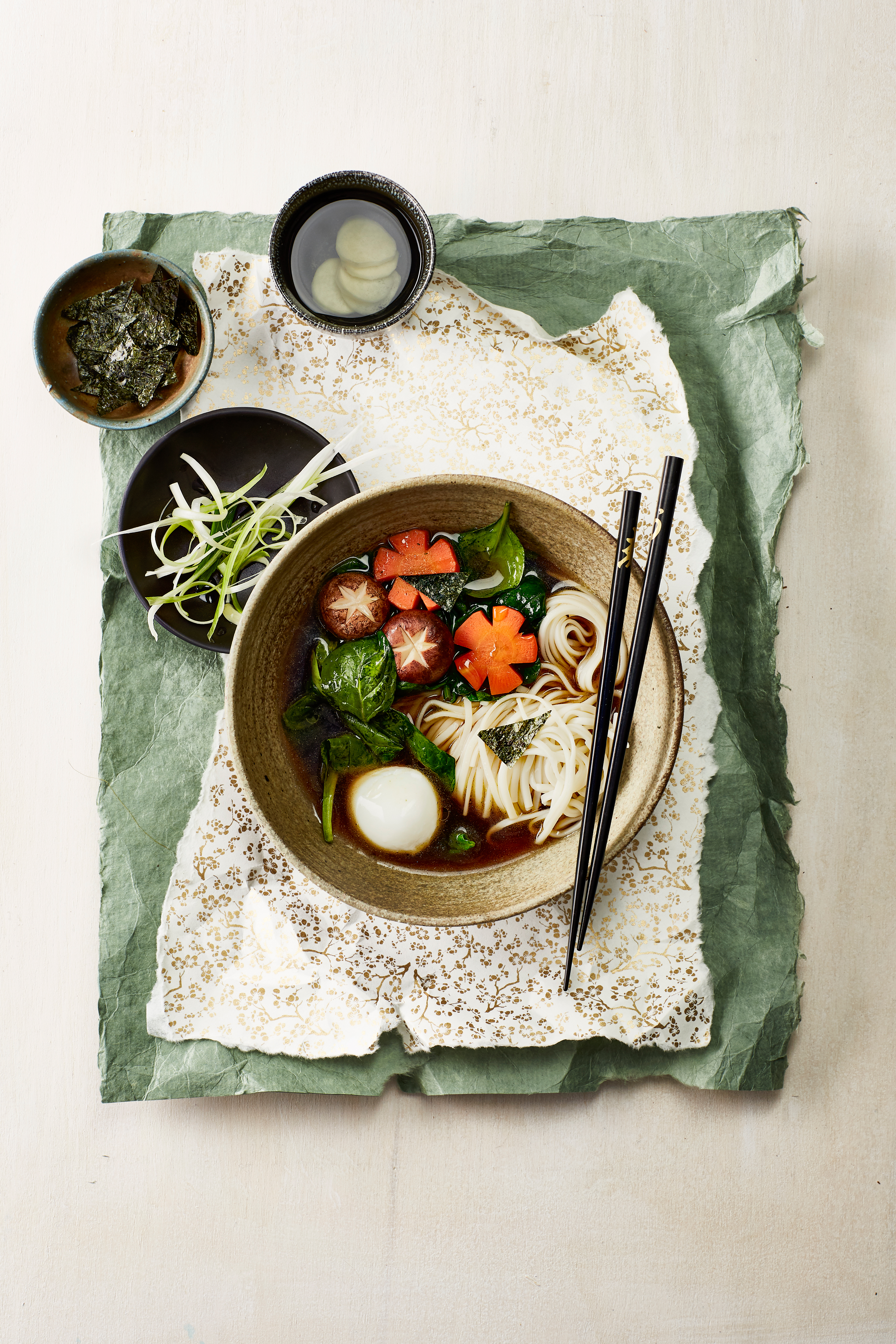 Ramen met groentebloemetjes