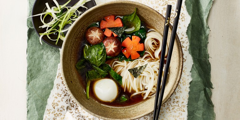 Ramen met groentebloemetjes