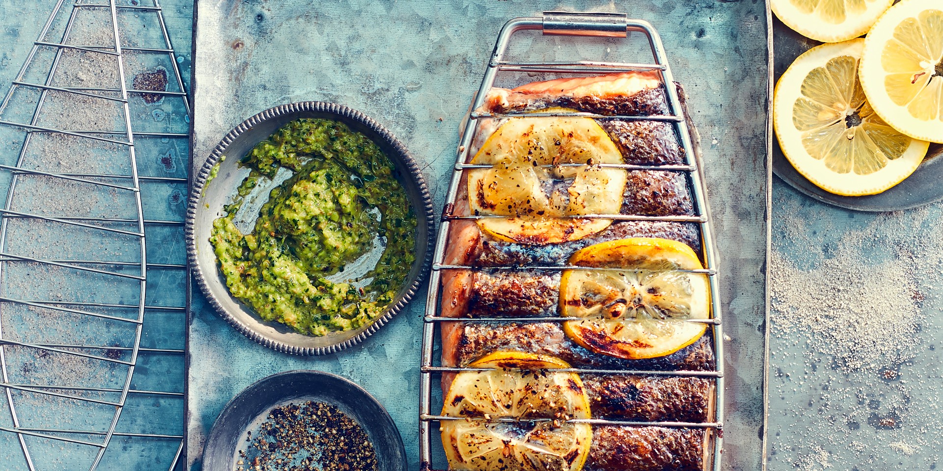 Op citroen gegaarde zalm met salsa verde