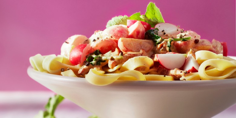 Tagliatelle met radijs en spekjes