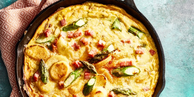 Frittata met ham, aardappel en groene asperges