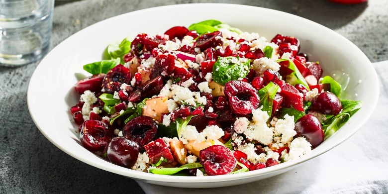 Bietensalade met kersen, granaatappel en feta