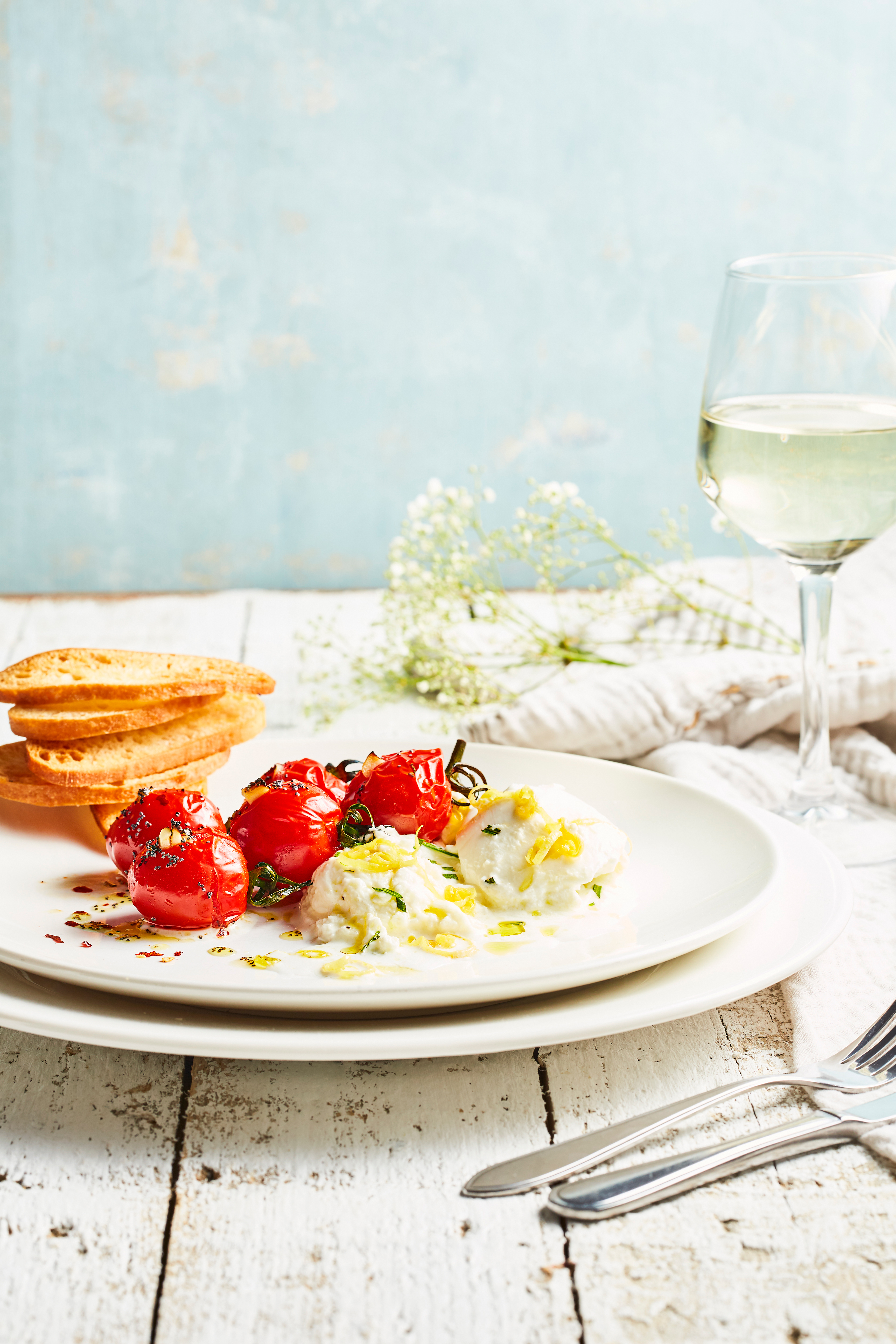 Gemarineerde mozzarella met geroosterde tomaatjes