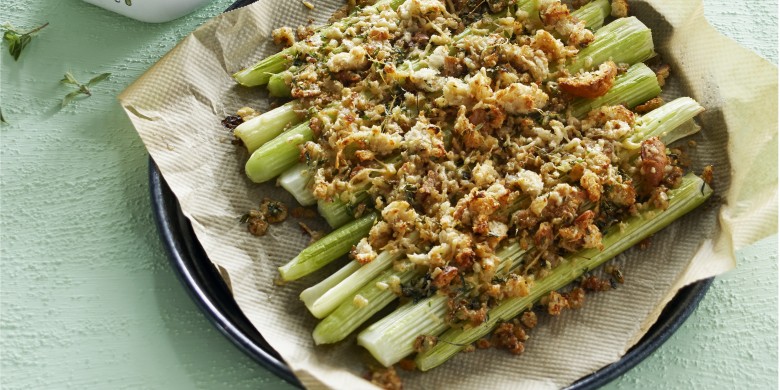 Gegratineerde bleekselderij met tijm en kaas