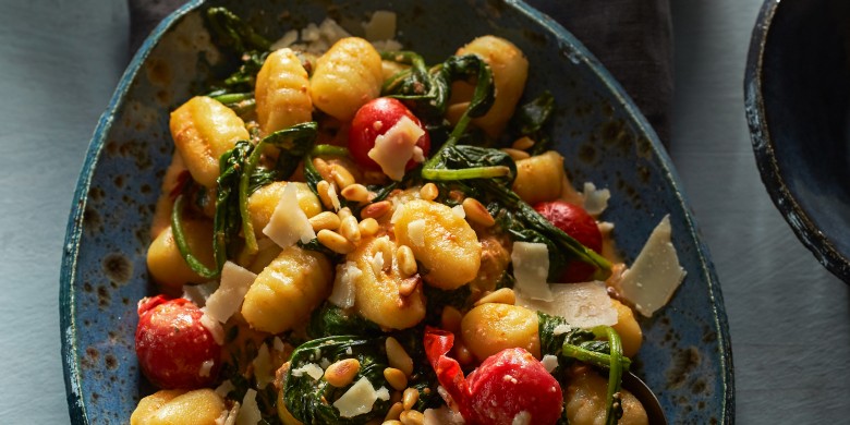 Romige gnocchi met spinazie en tomaat