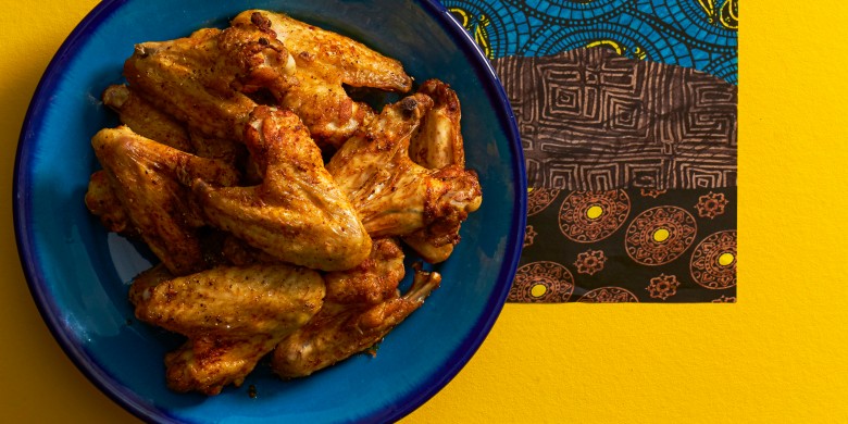 Caribische kippenvleugels met gember-honingsaus