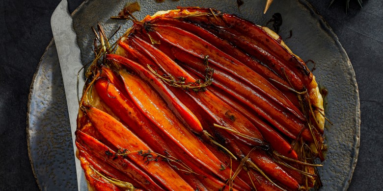 Wortel-tarte Tatin met kruiden-crème fraîche