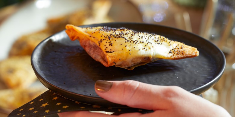 Filo-driehoekjes met appel, pompoen en gorgonzola