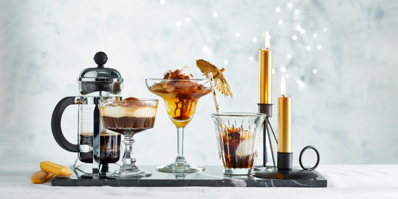 Koffiecocktail met chocolade en kokos-ijs