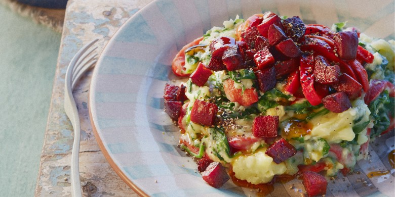 Spinaziestamppot met gegrilde paprika en knapperige chorizo