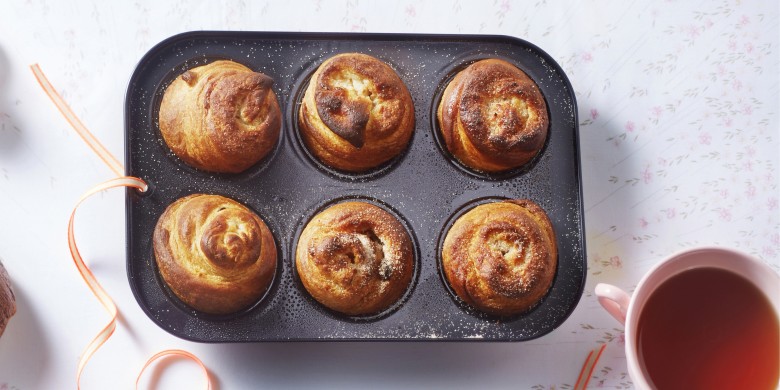 Cinnamon rolls met spijs en rozijnen