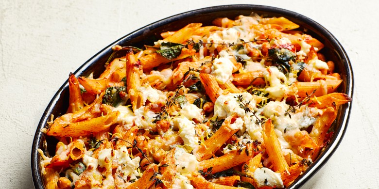 Pasta met kikkererwten, spinazie en ricotta