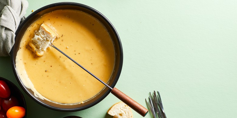 Kaasfondue met donker bier en gepofte knoflook
