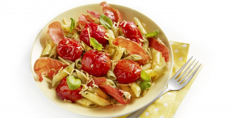 Pasta pesto met krokante ham