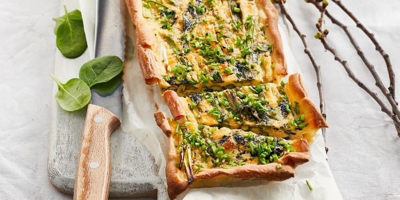 Spinazietaart met bieslook en bosui