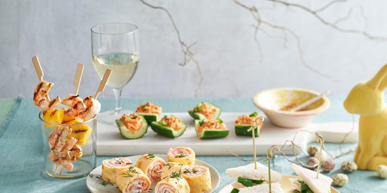 Komkommerschuitjes met pittige tonijnsalade