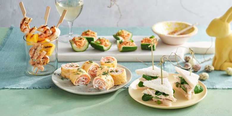 Mini sandwiches met mierikswortel-makreelmousse
