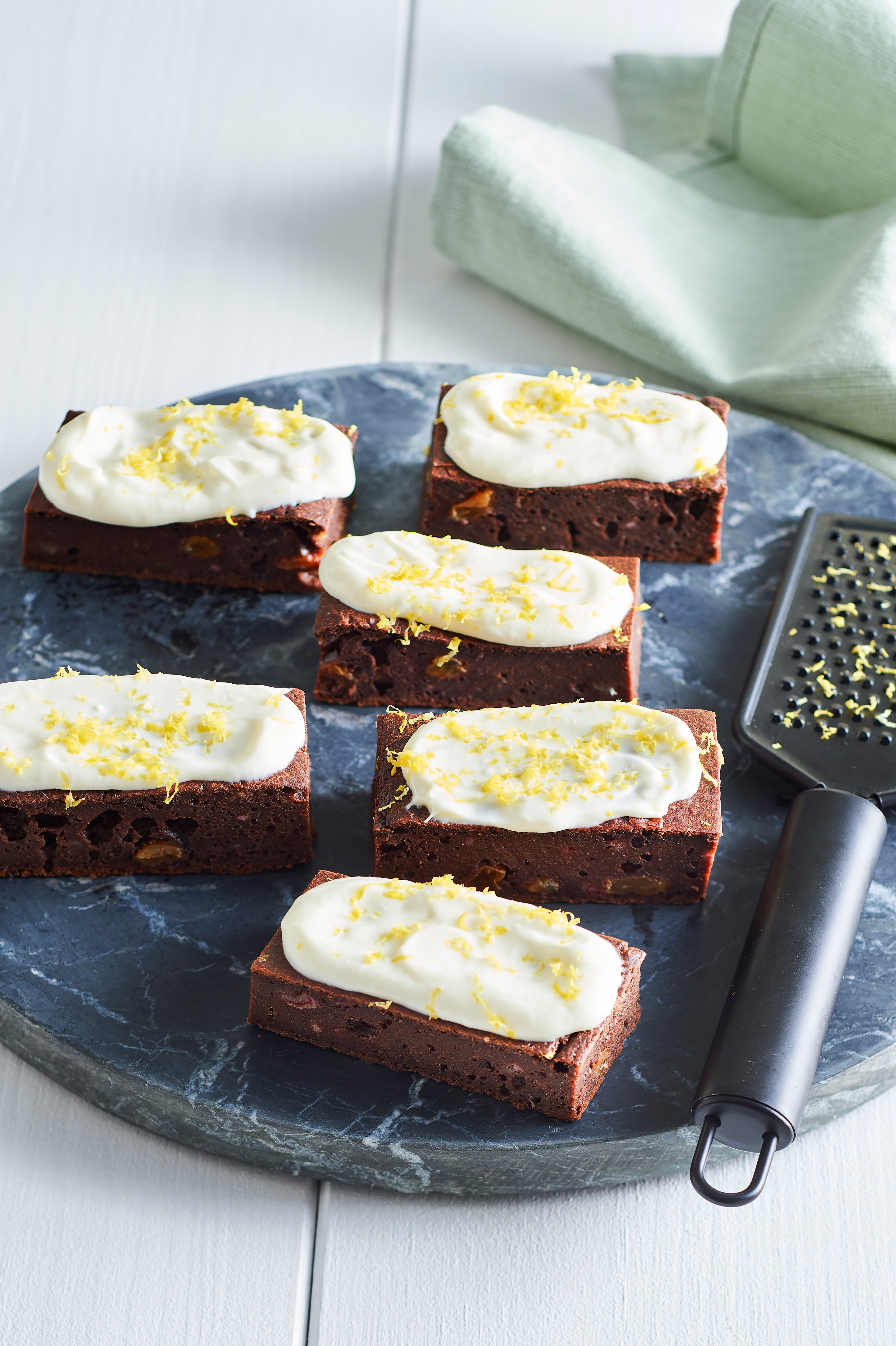 Courgettebrownies met citroenfrosting