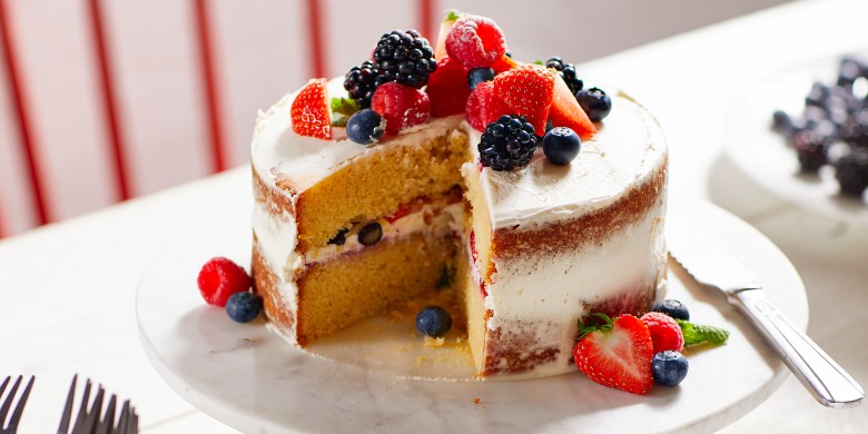 Laagjestaart met vanille-mascarpone en zomerfruit