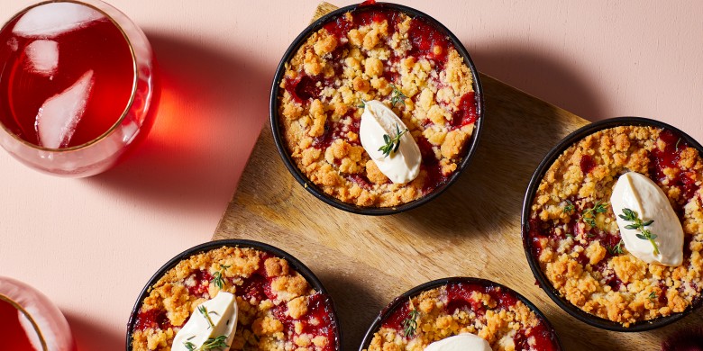 Aardbeikruimeltaartjes met tijm 