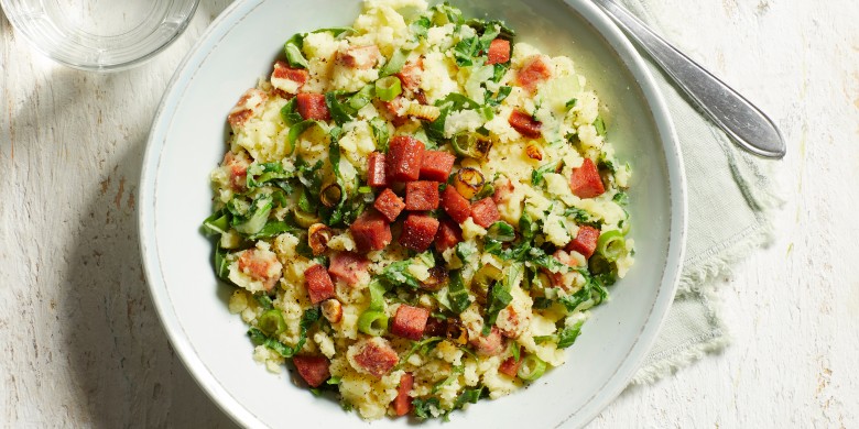 Paksoi-stamp met knapperige salami 