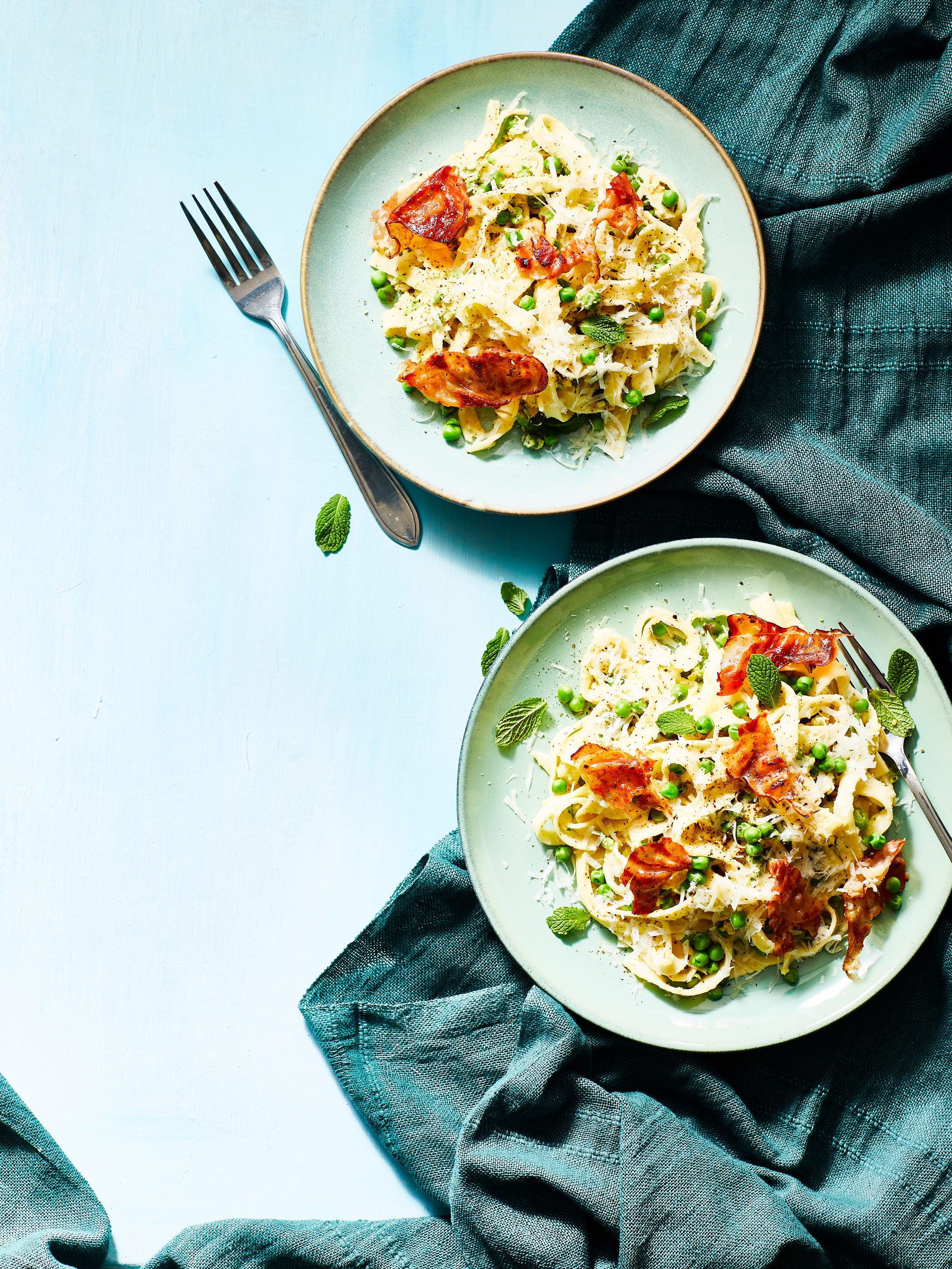 Tagliatelle alla carbonara met doperwten