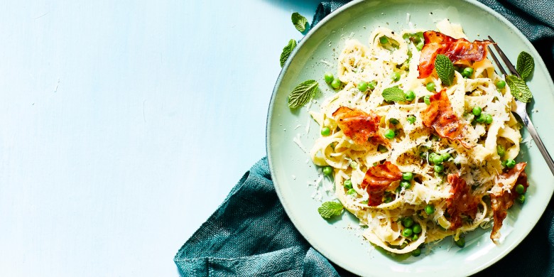 Tagliatelle alla carbonara met doperwten 