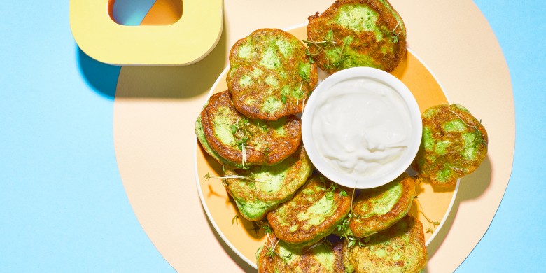 Groene blini’s met zure room 