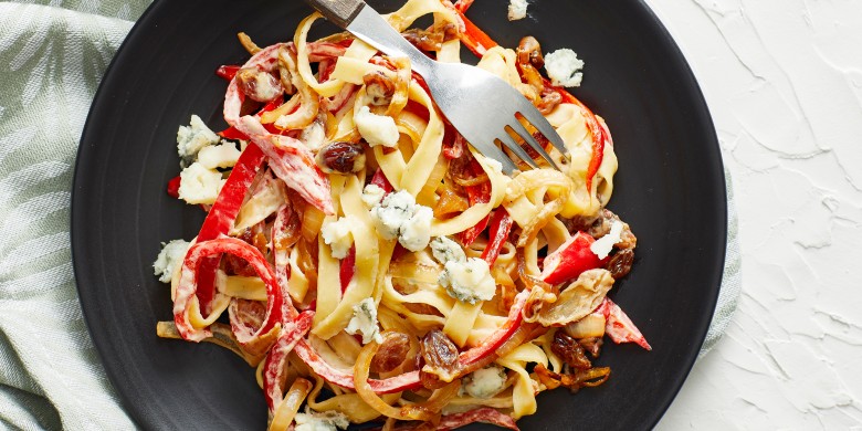 Pasta met puntpaprika en gorgonzola