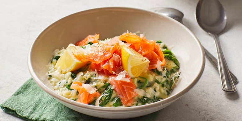 Risotto met spinazie en gerookte zalm