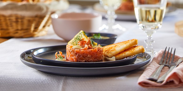 Tartaar van gerookte zalm en Hollandse garnalen