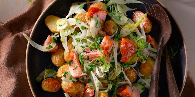 Lauwwarme krieltjessalade met venkel en zalm 