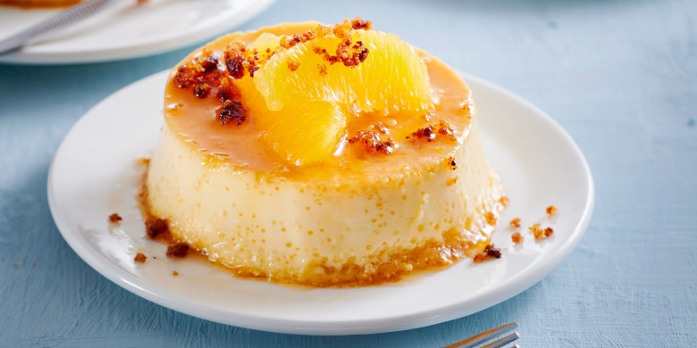 Sinaasappel-karamelpudding met kruidkoekcrumble 