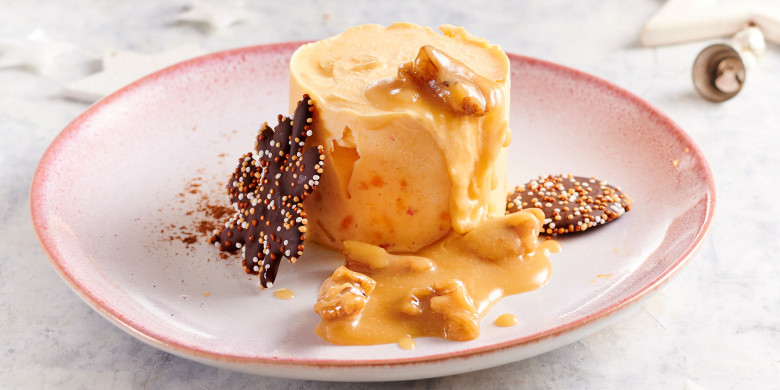 Pompoen-ijstaartjes met butterscotchsaus