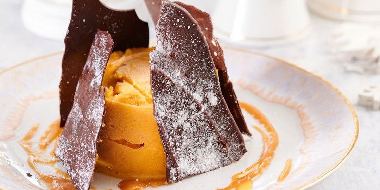 Pompoen-kokos-ijstaartjes met salted caramel